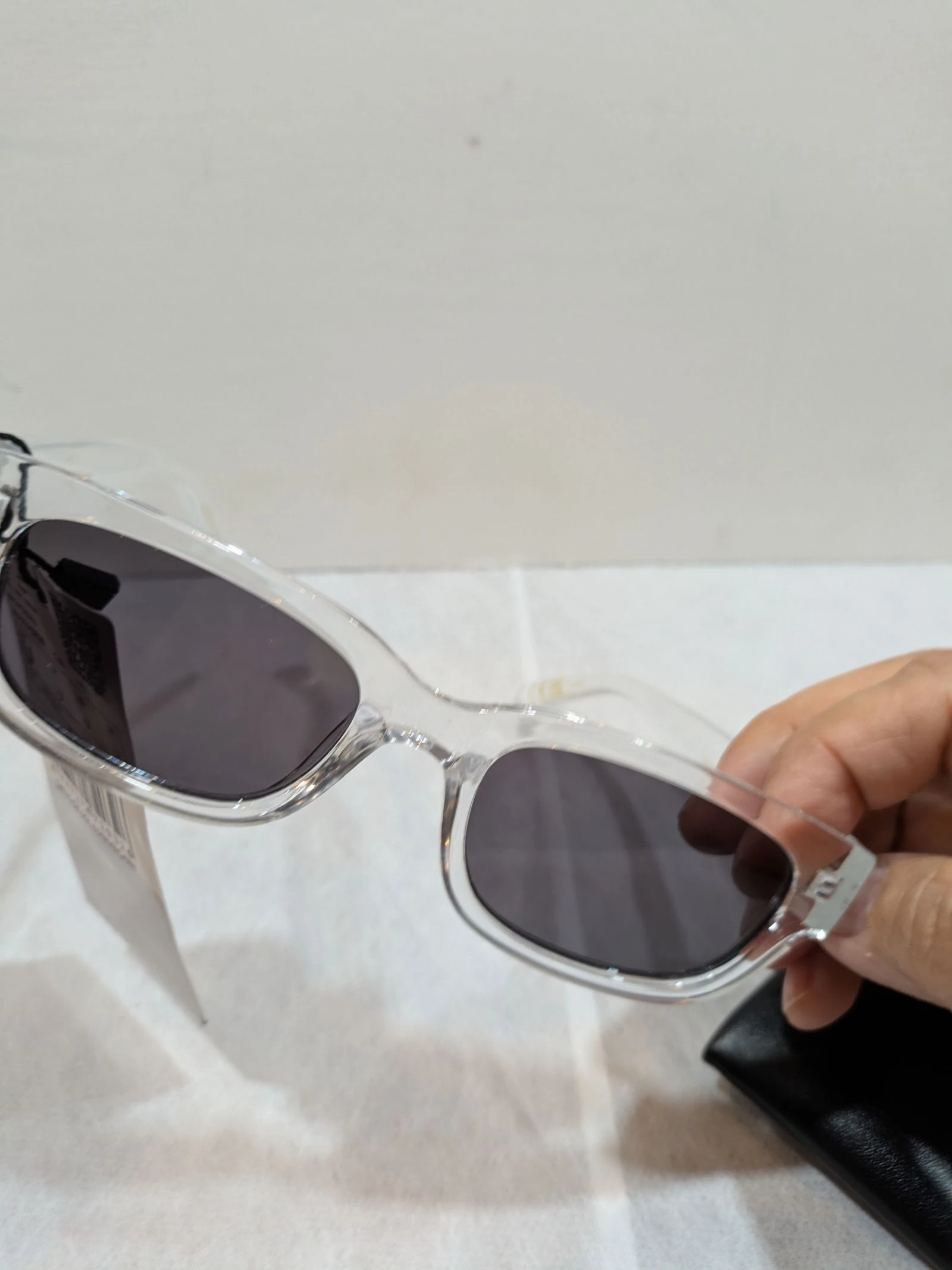 Gafas de Sol Rectangulares MNG (Mango) – Montura Transparente y Estilo Retro – photo 4